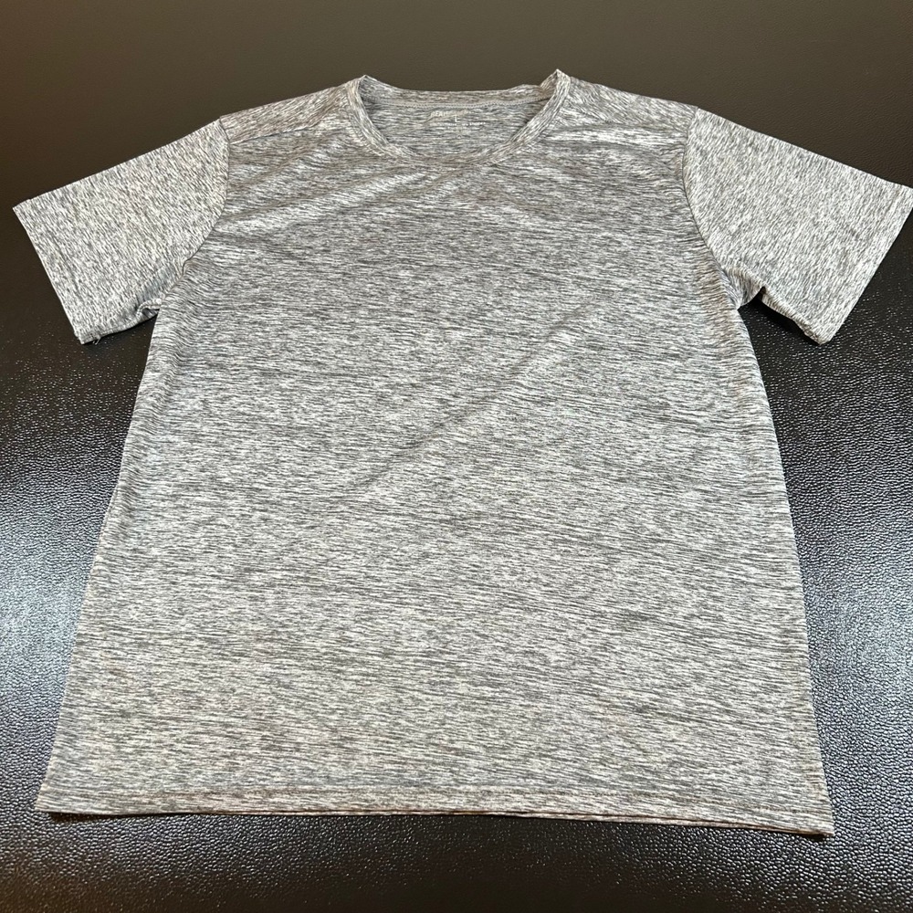 Real Essentials Activewear T-Shirt Moisture Wicking Athletic Gym Tee Mens Large